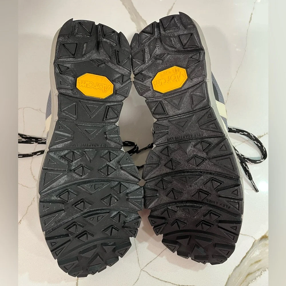 VEJA Dekkan Alveomesh. Women Size 6. Color Gray/Black. - Picture 12 of 12